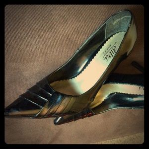 Women black shoes size 8